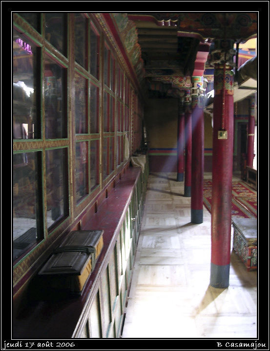 Lamayuru (9).jpg - Interieur d'une gompa